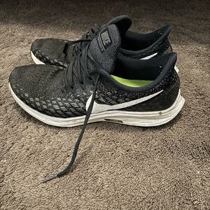 Nike Black and White Athletic Shoes with Cushioned Midsole